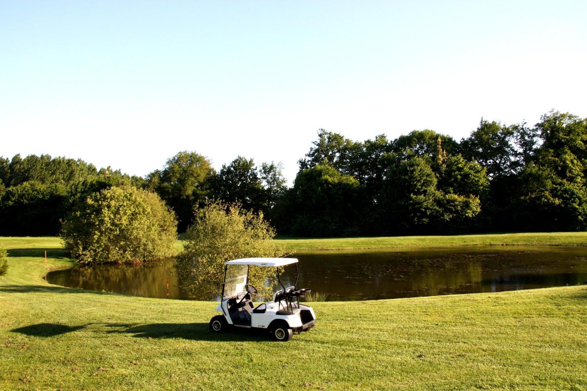 Hotel Anjou Golf And Country Club Champigné Exterior foto
